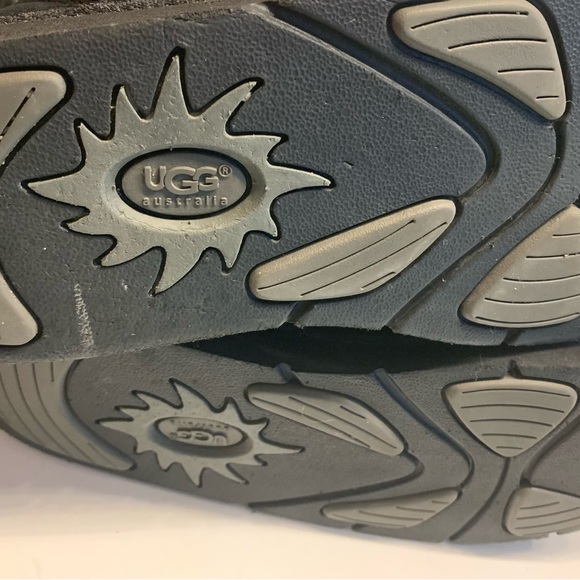 UGG Tall Black wool lined NEW CONDITION winter boots - Picture 11 of 12